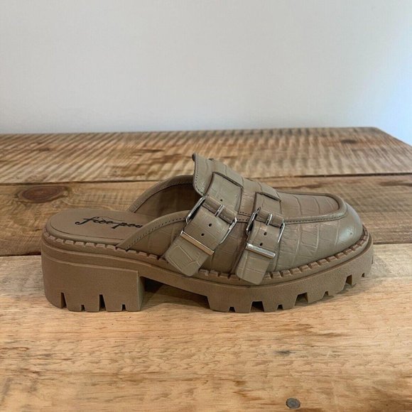 Free People Buckle Lyra Lug Croc Loafer Size EU38.5/US 8.5 - Picture 4 of 9